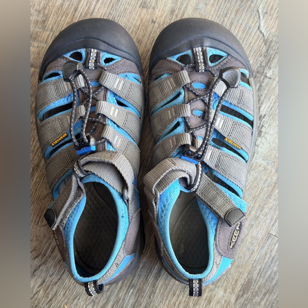 KEEN Kids' Newport blue and gray Water/hiking Sandal - size 3